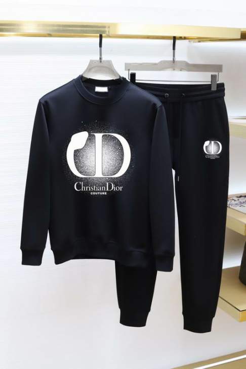 Picture of Dior Sweater Suits _SKUDiorM-5XL13xr19338725